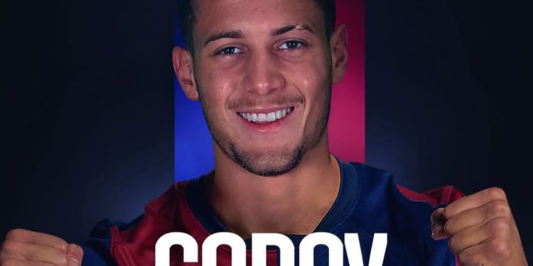 برشلونة يعلن عن تعاقده مع لاعب جديد