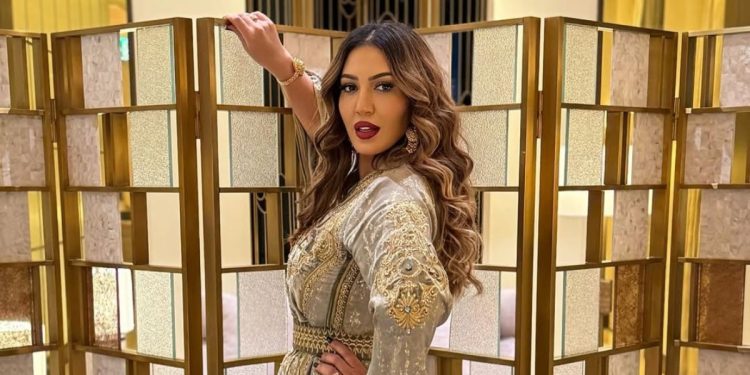 تزامنا مع عيد الحب..أسماء لمنور تحتفل بطريقة خاصة مع متابعيها