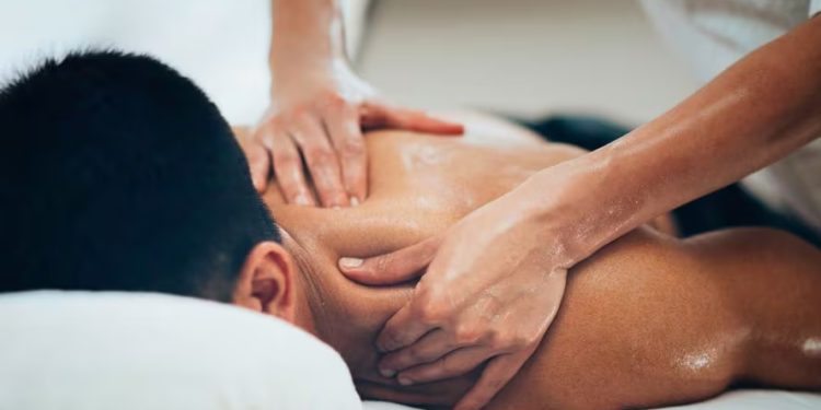 توقيف مواطن أجنبي و5 نساء داخل محل للتدليك يقدم خدمات جنسية