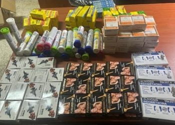 توقيف ثلاثة أشخاص يشتبه في تورطهم في حيازة وترويج مواد صيدلانية مهربة
