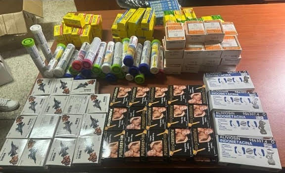 توقيف ثلاثة أشخاص يشتبه في تورطهم في حيازة وترويج مواد صيدلانية مهربة