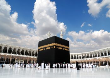 عمرة رمضان أصبحت  “طوندونس” في الاستعراض والتباهي لدى المؤثرين