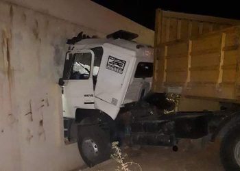 شاحنة تقتحم جدار منزل بالدار البيضاء