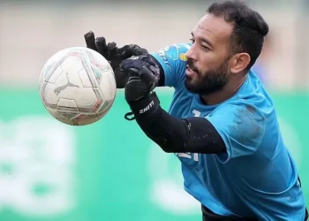 الرجاء في مأزق بسبب عميدها السابق