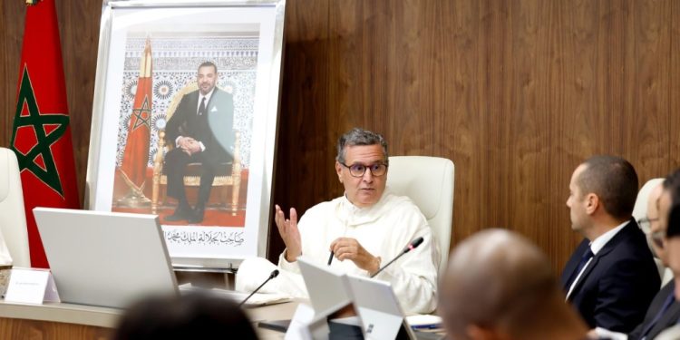 أخنوش يتتبع أشغال بناء وتوسعة مستشفيات وتنفيذ الرفع من عدد المهنيين