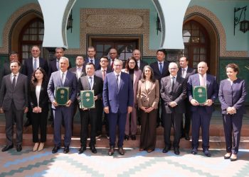 أخنوش يترأس مراسم التوقيع على اتفاقية استثمارية مع المجموعة الصينية “صنرايز”