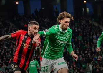 مدرب سانت ايتيان يمدح لاعب المنتخب المغربي
