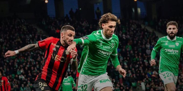 مدرب سانت ايتيان يمدح لاعب المنتخب المغربي