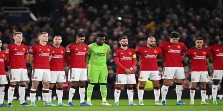 مانشستر يونايتد يرغب في ضم مدافع المنتخب المغربي