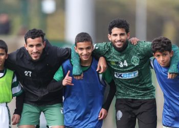 قرار جديد يتخذه مدرب الرجاء بخصوص التداريب