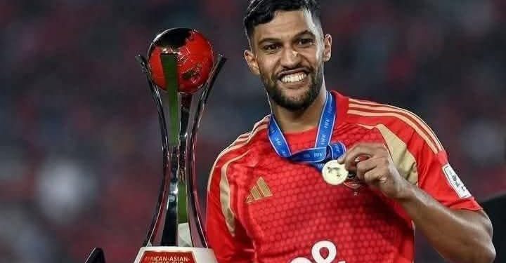 عطية الله يجالس الأهلي المصري