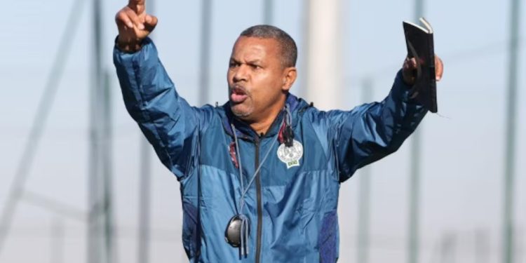 مدرب الرجاء يطالب بتعزيزات قوية في الميركاتو الصيفي لتحقيق الألقاب