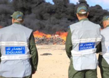 العيون: إحراق كميات ضخمة من المخدرات والأقراص المهلوسة تحت إشراف السلطات