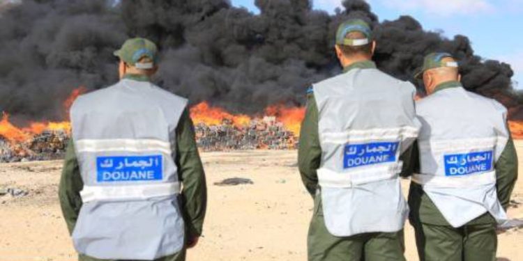 العيون: إحراق كميات ضخمة من المخدرات والأقراص المهلوسة تحت إشراف السلطات