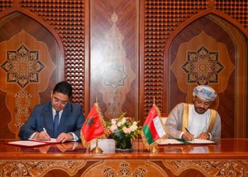 المغرب وعمان يؤكدان عزمهما على تعزيز التعاون المشترك في جميع المجالات