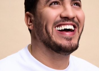 أمين الراضي يقدم أكبر عرض كوميدي له بالدار البيضاء