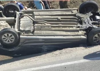 سيارة طائشة تدهس شرطياً وتنقلب في وادٍ بطنجة