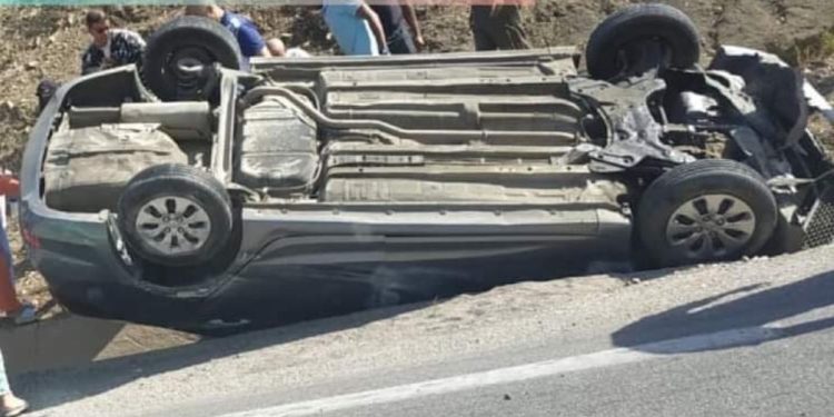 سيارة طائشة تدهس شرطياً وتنقلب في وادٍ بطنجة