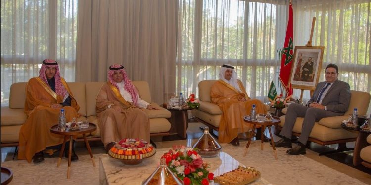 وزير النقل واللوجستيك يعقد اجتماعا مع نظيره السعودي بالرباط
