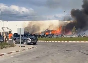 اندلاع حريق مهول بمصنع للعجلات بطنجة