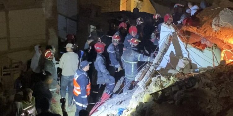 فاجعة في فاس..انهيار عمارة سكنية يودي بحياة 9 أشخاص ويصيب 7 آخرين