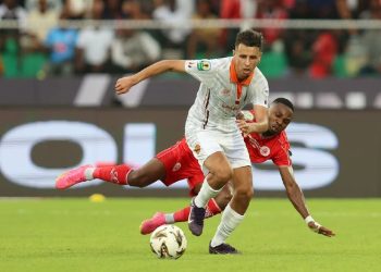 للمرة الثالثة..نهضة بركان يتوج بلقب كأس الكونفيدرالية الإفريقية