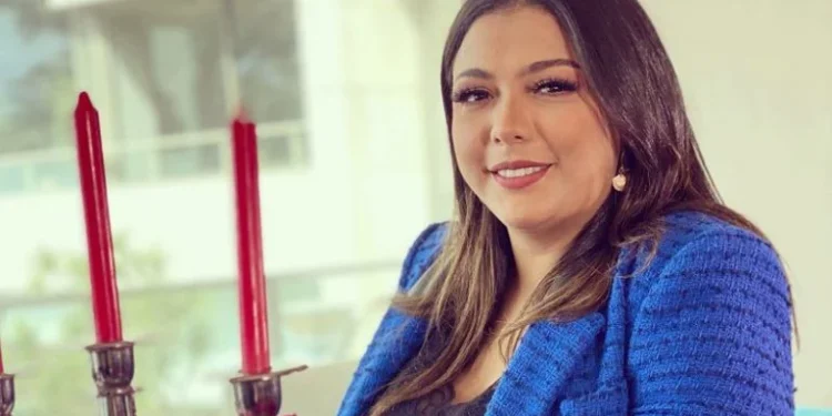 بكلمات مؤثرة..شيماء عبد العزيز تطلب الدعاء بسبب صعوبة الحمل