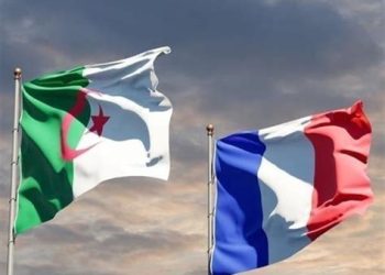 فرنسا تطرد حاملي الجوازات الدبلوماسية الجزائرية