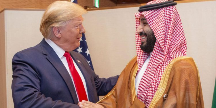 الرئيس الأمريكي يحل بالرياض في أولى محطات جولته الخليجية