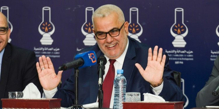 بنكيران يهاجم رافعي شعار “تازة قبل غزة” ويصفهم “بحمير و ميكروبات”