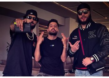 “تريو” غنائي يجمع علي الصامد و”طوطو” و”لويند”