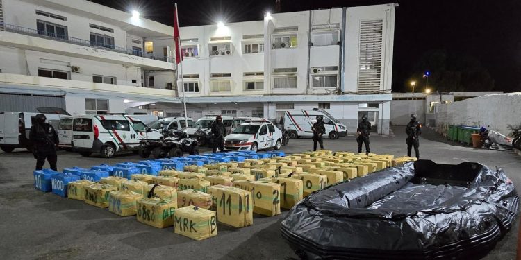 أكادير.. إحباط محاولة تهريب دولي للمخ-درات وحجز أزيد من 4 أطنان من الش-يرا