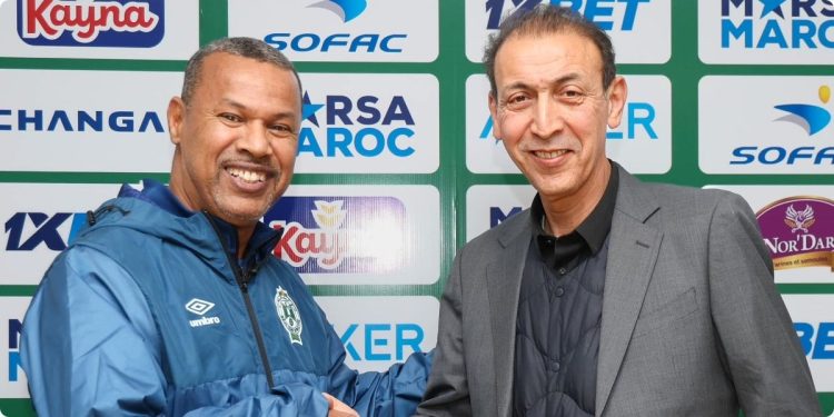 الرجاء يفسخ عقد لاعب بطلب من الشابي