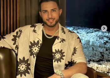 أنس الحمدوشي يدخل مجال الغناء ويُفاجئ جمهوره