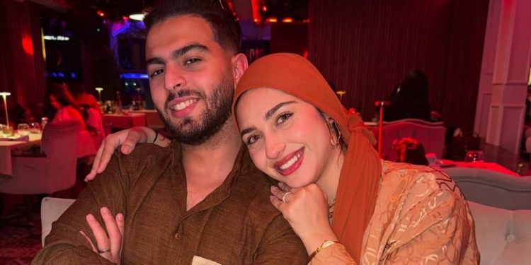 المؤثرة هاجر لاما الشهيرة بـ “فلة” تعلن حملها الأول