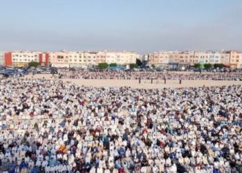 حشود غفيرة تؤدي صلاة العيد في مصليات ومساجد المغرب