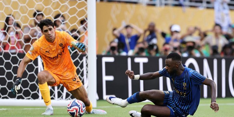 بونو بطل الهلال في مواجهة ريال مدريد بكأس العالم للأندية