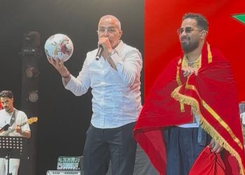 لحظة استثنائية في موازين.. سليم “كرافاطا” يغني إلى جانب والده خالد بناني