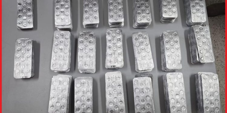 توقيف ثلاثيني متورط في قضية تتعلق بحيازة وترويج المخدر_ات