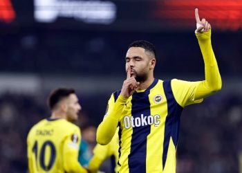 النصيري  يفكر في الانتقال إلى الدوري السعودي