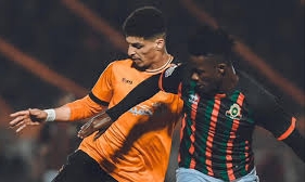 نهضة بركان يتأهل إلى نصف نهائي كأس العرش