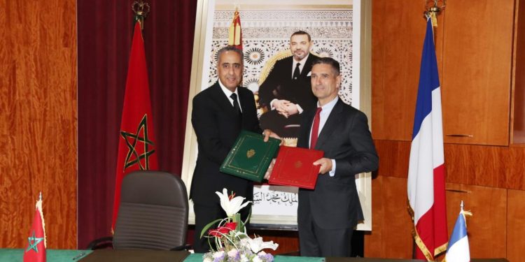 حموشي يوقع على مخطط عمل مشترك بين مصالح الأمن الوطني والمديرية العامة للشرطة الوطنية بالجمهورية الفرنسية