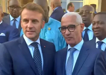 الرئيس الفرنسي ماكرون يستقبل رشيد الطالبي العلمي في قصر الإليزيه