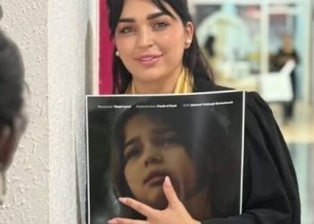 فرح الفاسي تكرّم الراحلة بودراجة بعد نيلها دبلوم الإخراج رفقة ابنتها