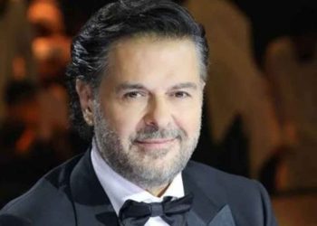 بسبب قبلة إيقاف راغب علامة عن الغناء في مصر