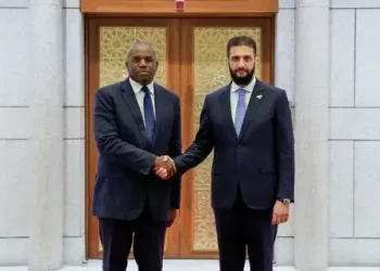 بريطانيا تعلن استئناف علاقاتها الدبلوماسية الكاملة مع سوريا