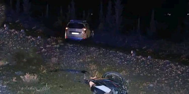 وف.اة شابين في حادث اصطدام دراجة نارية بسيارة أجرة قرب شيشاوة