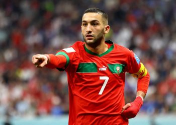 حكيم زياش قريب من الدوري الهولندي