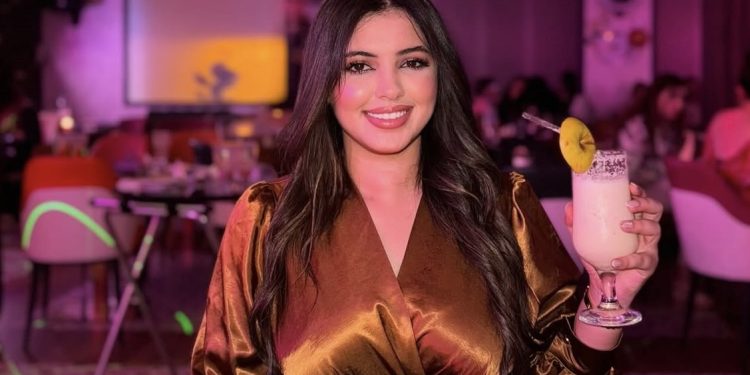 مريم “أفلاطونة” تلجأ للقضاء ضد المشهرين بها