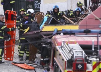 مصرع 15 شخصًا على الأقل في حادث تحطم قطار جبلي سياحي في لشبونة